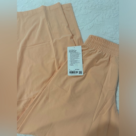 Lululemon Swift Mid-Rise Wide-Leg Pant - Picture 7 of 8